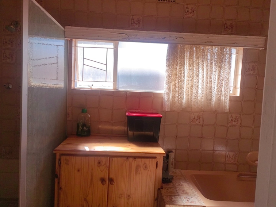 4 Bedroom Property for Sale in Heuwelsig Northern Cape